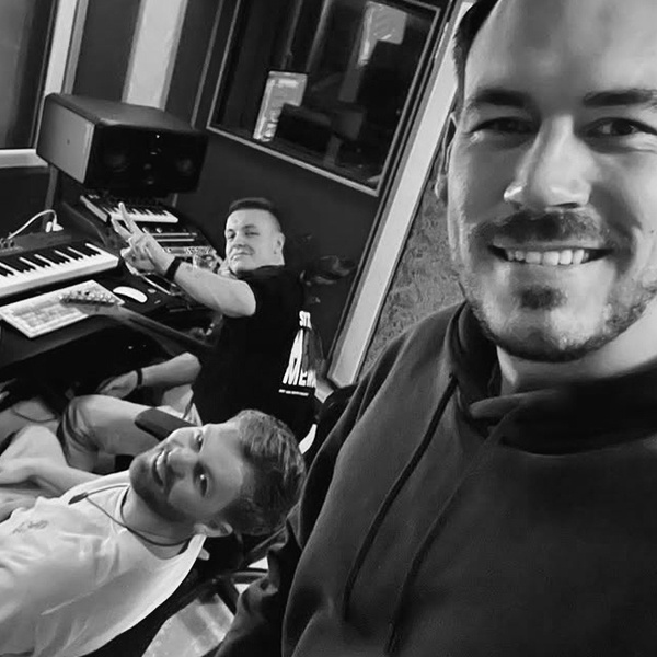 Michael Avenue working as a producer, creating electronic dance music tracks.